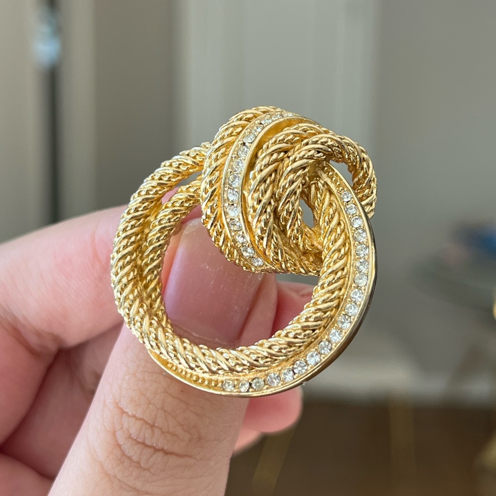 SOLD Vintage Christian Dior Chain Knot Rope Braided Gold Brooch Earrings Set - Picture 6 of 16
